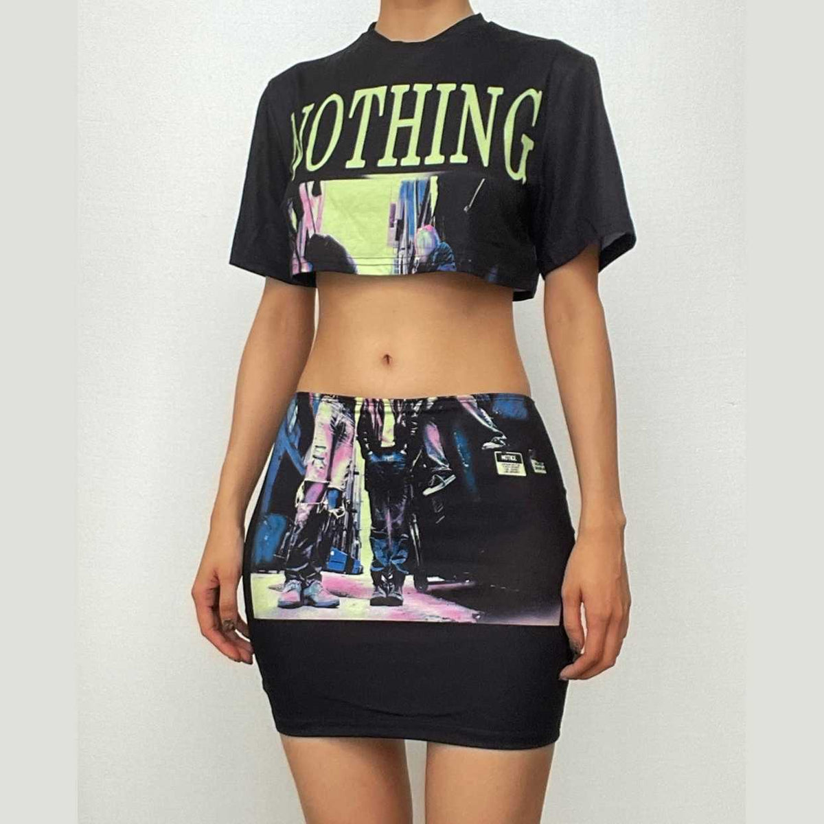 Crewneck short sleeve abstract contrast mini skirt set