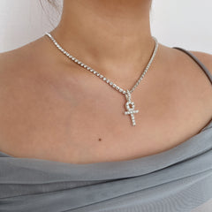 Crosspendant rhinestone necklace