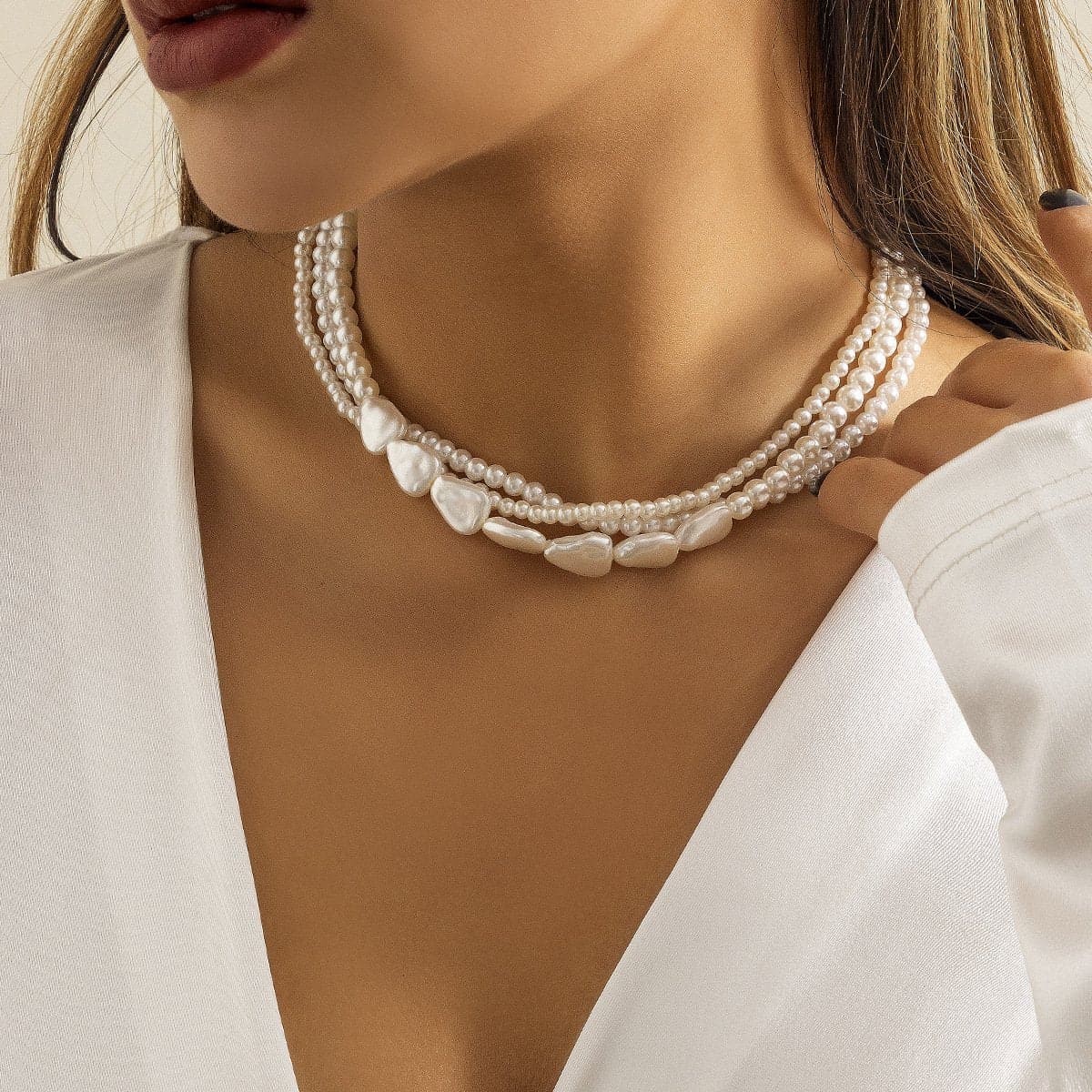 Faux irregular pearl layered choker necklace