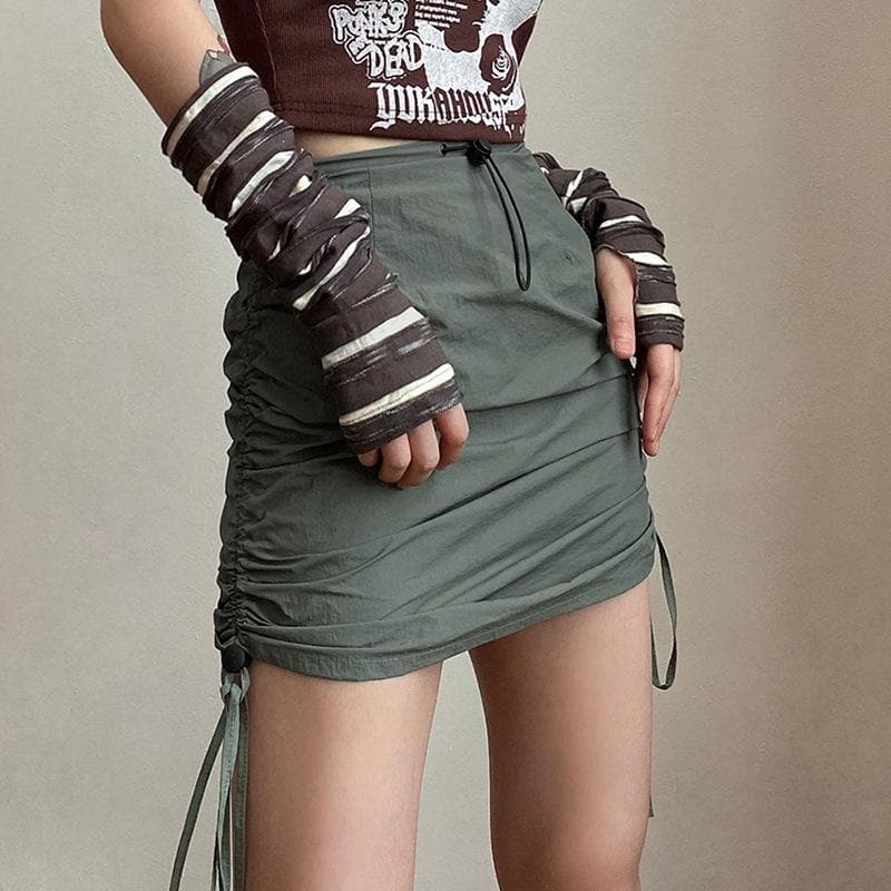 A line drawstring ruched solid zip-up mini skirt