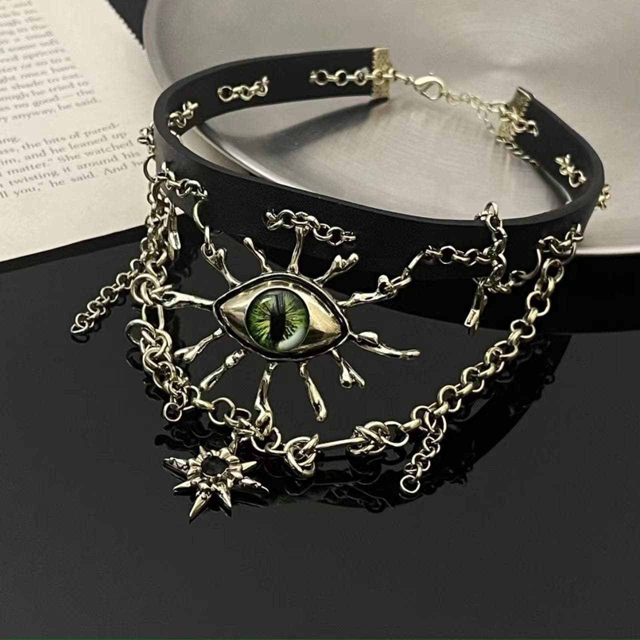 Eye pattern PU leather choker necklace