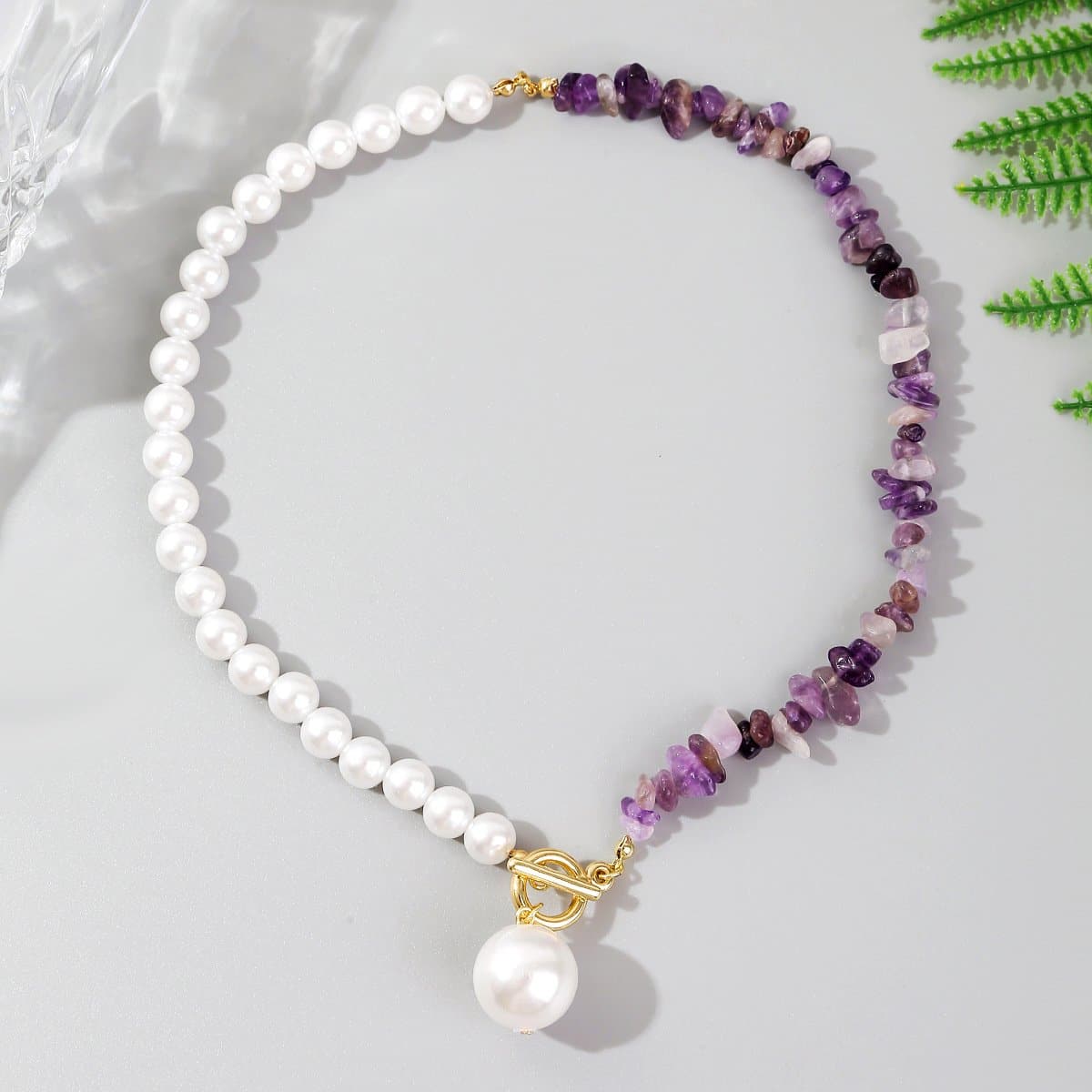 Faux pearl beaded pendant stone necklace