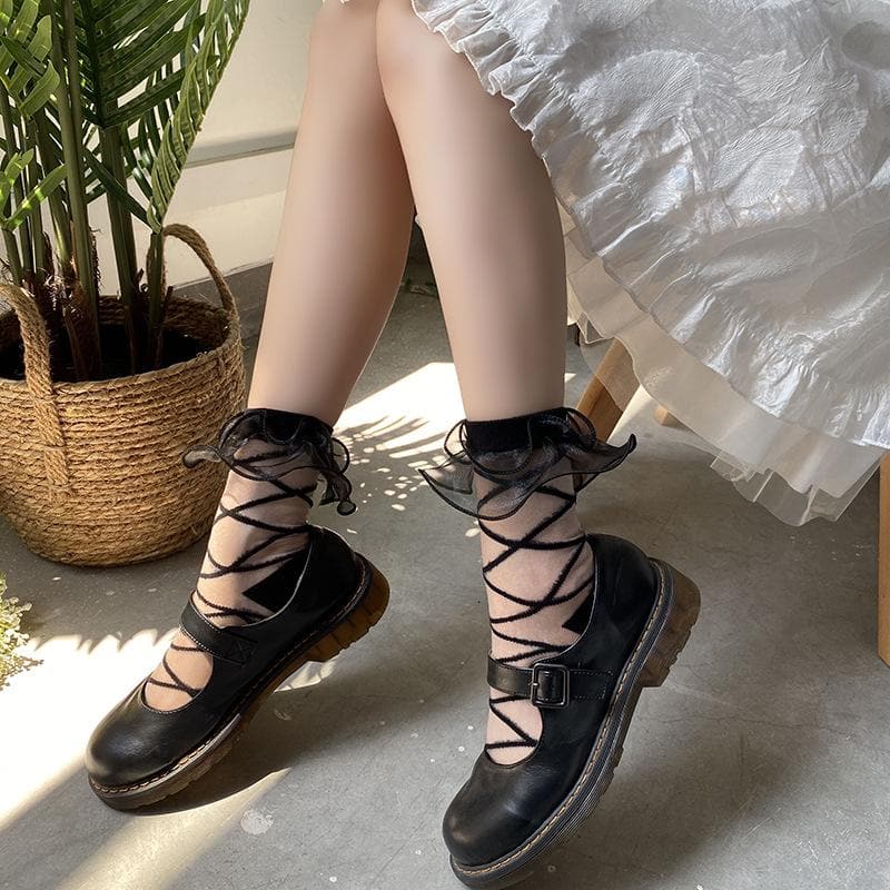 Gauze cross line ruffle long socks